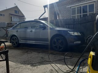 2012 Skoda Octavia II (A5) Рестайлинг, серый, 800000 рублей, вид 5