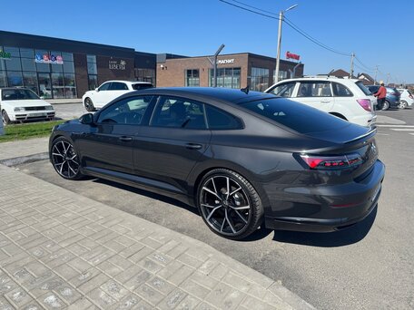 2020 Volkswagen Arteon I, чёрный, 3290000 рублей, вид 1