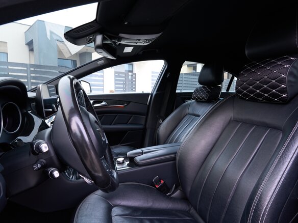 2015 Mercedes-Benz CLS 400 II (C218) Рестайлинг, белый, 4000000 рублей - вид 10