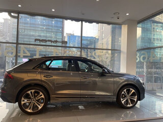 2026 Audi Q8 50 TDI I (4M) Рестайлинг, серый, 17780000 рублей, вид 1