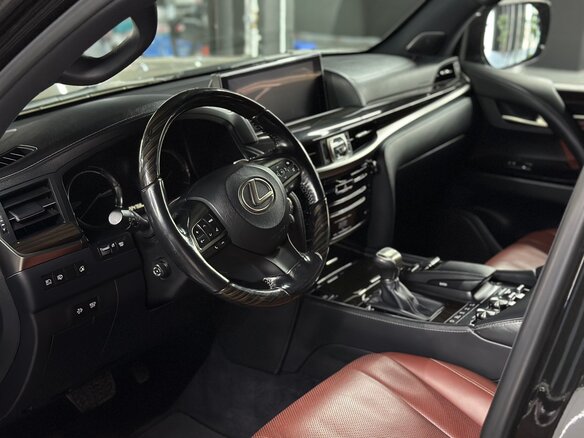 2017 Lexus LX 450d III Рестайлинг 2, чёрный, 6500000 рублей - вид 9