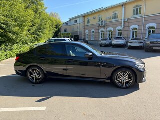 2021 BMW 3 серии 320d xDrive VII (G2x), чёрный, 4300000 рублей, вид 3