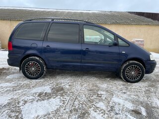 2001 Volkswagen Sharan I Рестайлинг, синий, 450000 рублей, вид 4