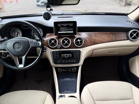 2014 Mercedes-Benz GLA 200 I (X156), коричневый - вид 12