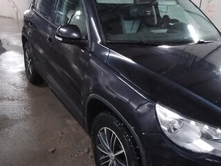 2010 Volkswagen Tiguan I, чёрный, 700000 рублей, вид 2