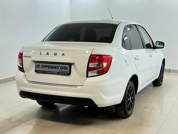 2023 Lada (ВАЗ) Granta I Рестайлинг, белый - вид 3