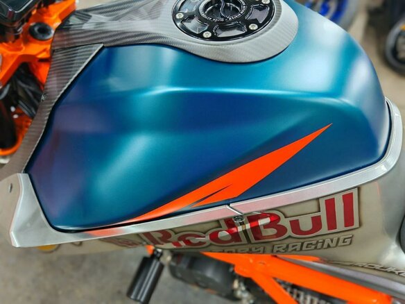 2021 KTM 1290 Super Duke R, серебристый, 1490000 рублей - вид 22
