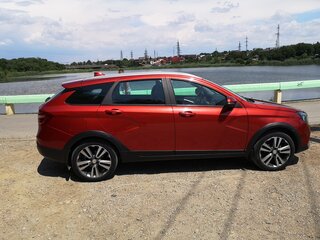2019 Lada (ВАЗ) Vesta SW Cross I, красный, 1180000 рублей, вид 3