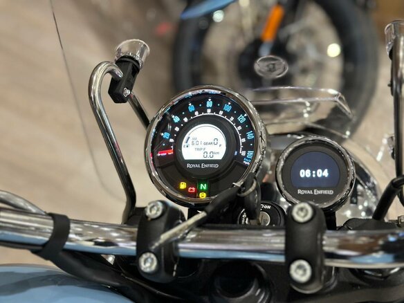 2025 Royal Enfield Meteor, голубой, 519000 рублей - вид 6