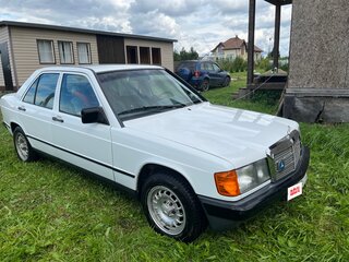 1984 Mercedes-Benz 190 (W201), белый, 600000 рублей, вид 3