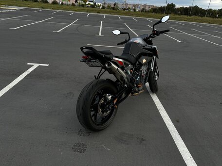 2018 KTM 790 Duke, серый, 590000 рублей, вид 4