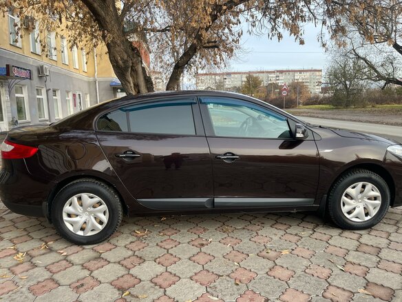 2014 Renault Fluence I Рестайлинг, коричневый, 900000 рублей - вид 8