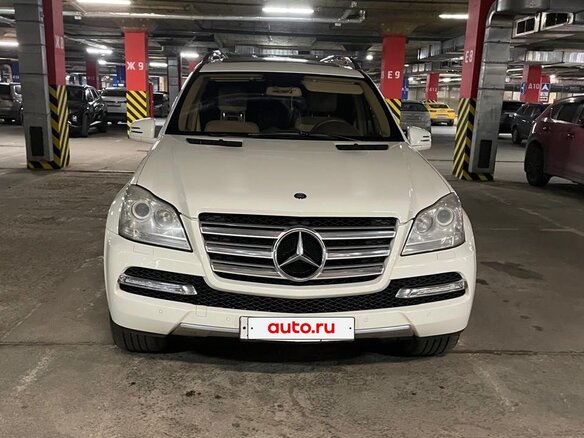 2010 Mercedes-Benz GL-Класс 500 I (X164) Рестайлинг, белый, 2000000 рублей