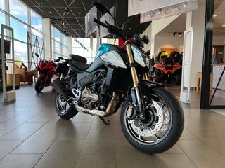 2026 QJMotor SRK 550, голубой, 569000 рублей, вид 1