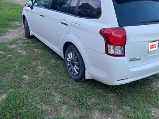 2014 Toyota Corolla Fielder XI (E160, E170, E180), белый, 1500000 рублей, вид 4