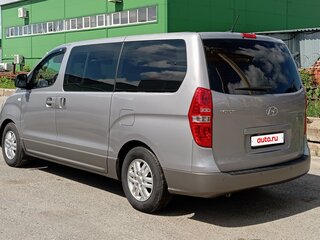 2016 Hyundai H-1 II Рестайлинг, серебристый, 2120000 рублей, вид 4