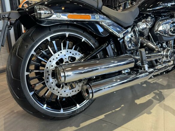 2025 Harley-Davidson Breakout, чёрный, 3550000 рублей - вид 2