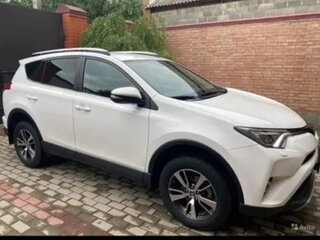 2018 Toyota RAV4 IV (XA40) Рестайлинг, белый, 2350000 рублей, вид 2