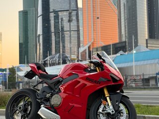 2023 Ducati Panigale V4, красный, 2800000 рублей, вид 3