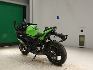 2021 Kawasaki Ninja 650, зелёный, 860000 рублей, вид 5