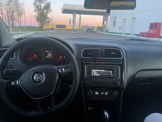 2017 Volkswagen Polo V Рестайлинг, синий, 1100000 рублей, вид 5