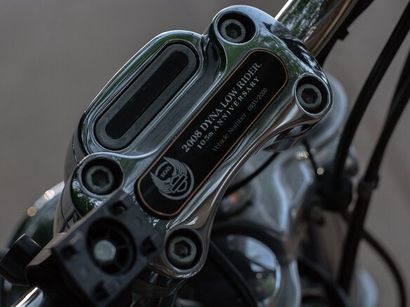 2008 Harley-Davidson Dyna Low Rider, золотистый, 900000 рублей - вид 14