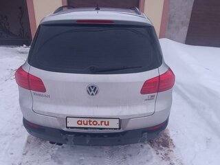 2013 Volkswagen Tiguan I Рестайлинг, серебристый, 1250000 рублей, вид 3