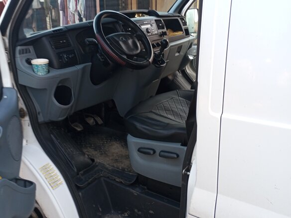 2013 Ford Transit, белый, 1600000 рублей - вид 5