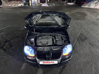 2004 Volkswagen Golf V, чёрный, 580000 рублей, вид 2