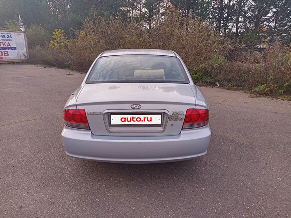 2010 Hyundai Sonata ТагАЗ IV (EF) Рестайлинг, серый, 750000 рублей - вид 4
