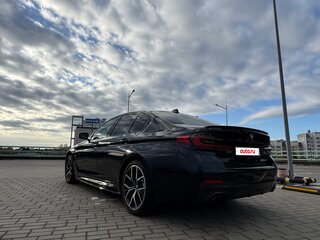 2022 BMW 5 серии 530e xDrive VII (G30/G31/G38) Рестайлинг, чёрный, 4200000 рублей, вид 4
