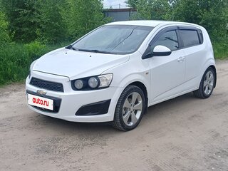 2014 Chevrolet Aveo II, белый, 680000 рублей, вид 1