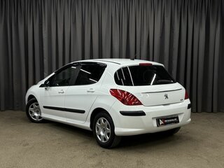2011 Peugeot 308 I Рестайлинг, белый, 439888 рублей, вид 3