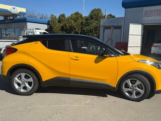 2018 Toyota C-HR I, жёлтый, 2420000 рублей, вид 2