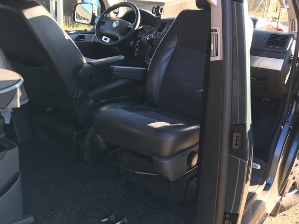 2007 Volkswagen Multivan T5, серый, 2950000 рублей - вид 14