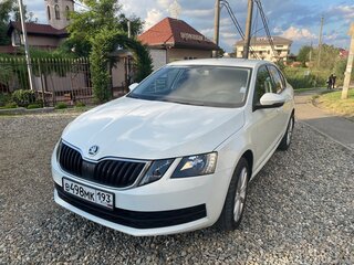 2018 Skoda Octavia III (A7) Рестайлинг, белый, 1700000 рублей, вид 1