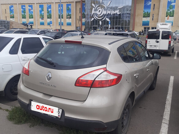 2010 Renault Megane III, бежевый, 449000 рублей - вид 2