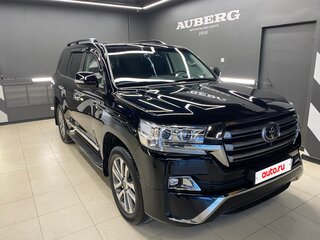 2017 Toyota Land Cruiser 200 Series Рестайлинг 2, чёрный, 8000000 рублей, вид 1