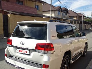 2019 Toyota Land Cruiser 200 Series Рестайлинг 2, белый, 6400000 рублей, вид 4