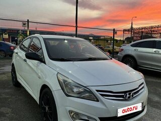 2015 Hyundai Solaris I Рестайлинг, белый, 600000 рублей, вид 5