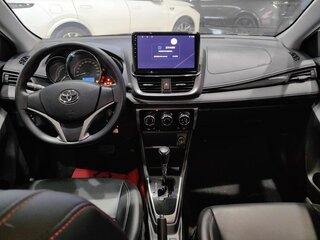 2021 Toyota Yaris L X XP150 Рестайлинг, белый, 1250000 рублей, вид 5
