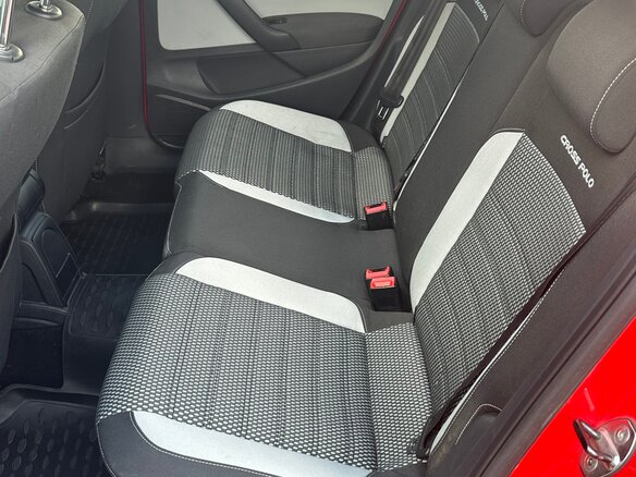 2012 Volkswagen Polo Cross V, красный - вид 12