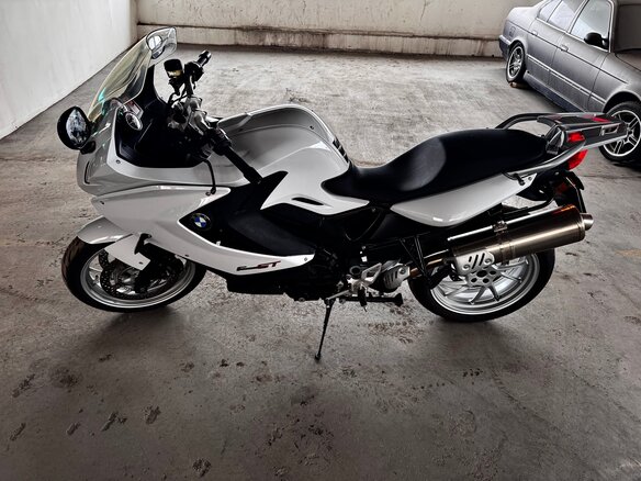 2014 BMW F 800 GT, белый, 730000 рублей - вид 5