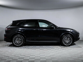 2019 Porsche Cayenne III, чёрный, 5500000 рублей, вид 4