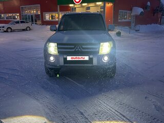 2010 Mitsubishi Pajero IV, серебристый, 1850000 рублей, вид 4