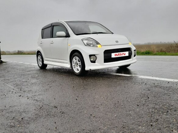 2006 Daihatsu Sirion II (M3), белый, 500000 рублей - вид 2