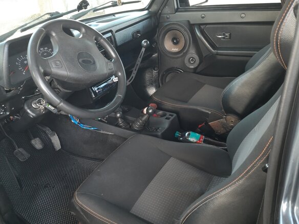 2015 Lada (ВАЗ) 2121 (4x4) Urban I Рестайлинг, серебристый, 550000 рублей - вид 14