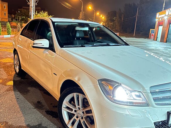 2012 Mercedes-Benz C-Класс 200 III (W204) Рестайлинг, белый, 1400000 рублей - вид 1