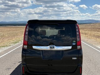 2017 Toyota Noah III (R80), чёрный, 1910000 рублей, вид 5