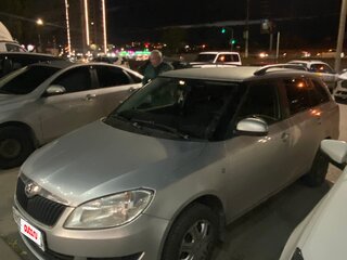 2013 Skoda Fabia II Рестайлинг, серый, 730000 рублей, вид 2